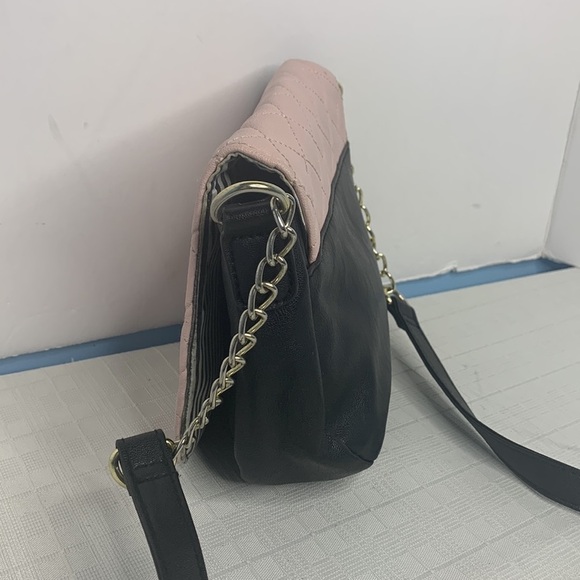 Betsey Johnson “ luv Betsey” quilted hearts flap crossbody bag - Picture 4 of 8